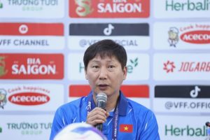 HLV Kim Sang-sik tiếc nuối khi không thể tạo nhiều cơ hội cho các cầu thủ dự bị