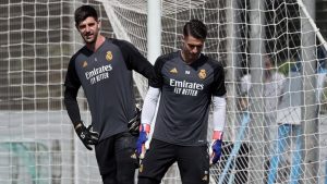 Real Madrid “lủng” cả hai thủ môn chính
