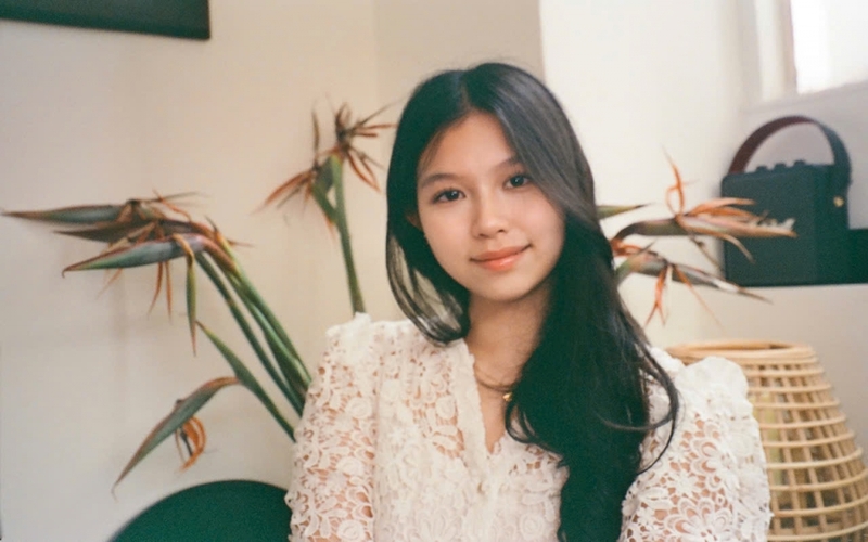 Nữ sinh Hà Nội giỏi lịch sử, là phiên dịch viên 3 ngôn ngữ